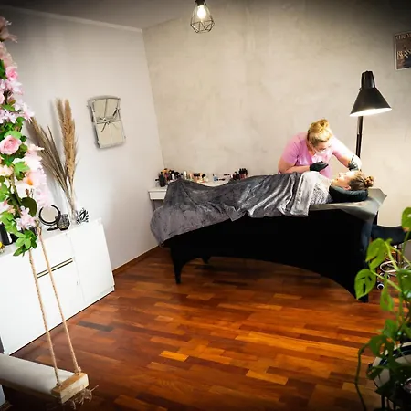 Anek ホテル